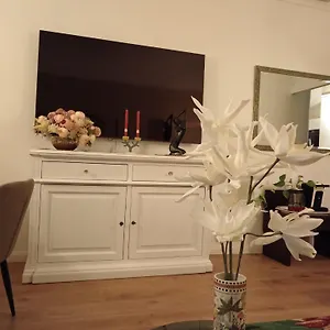 https://luxury-home-rome.it-romehotels.com